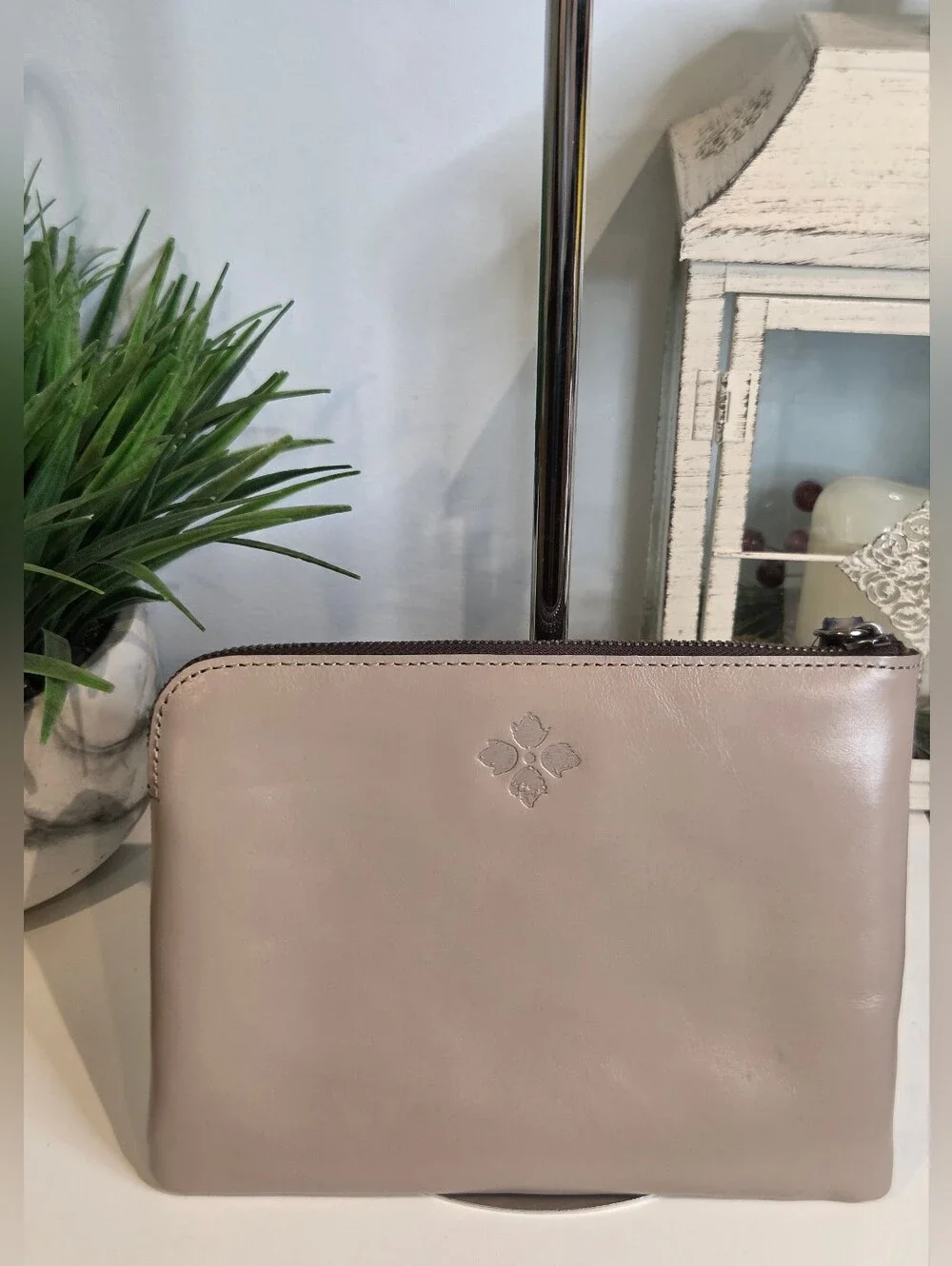 Patricia Nash Cassini Leather Wristlet Stone Grey Distressed Vintage Clutch